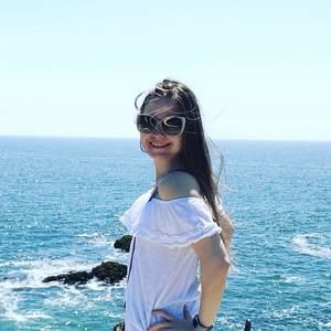 Meet your Posher, Natalia